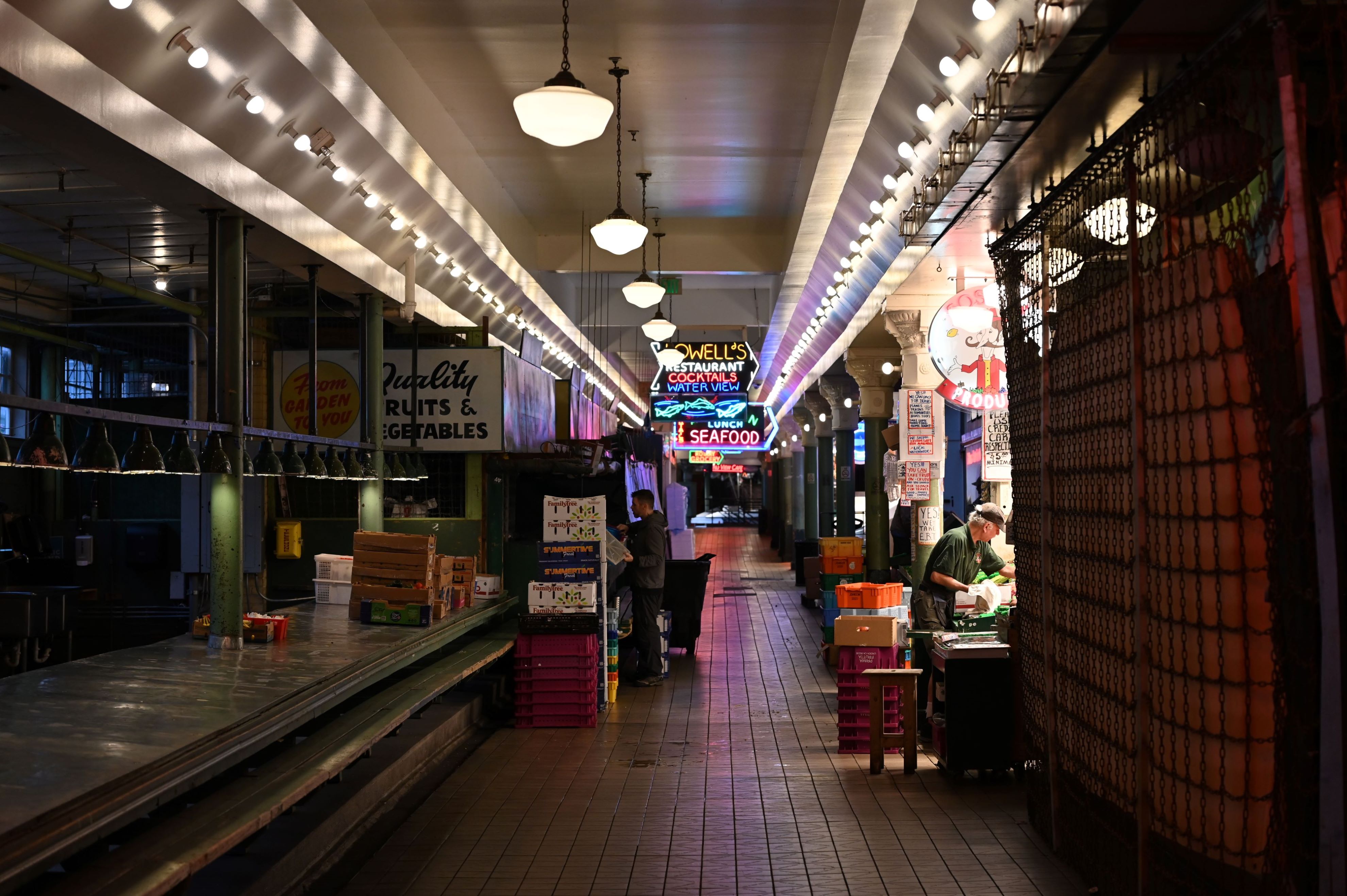 image of pike place empty